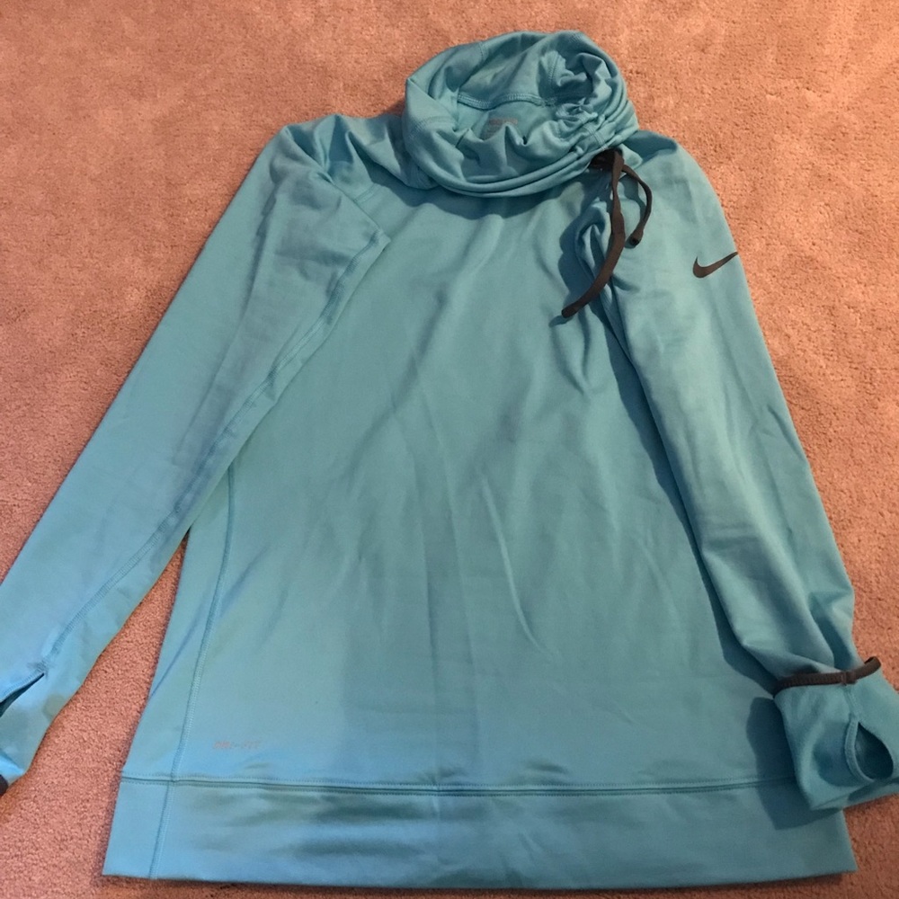 Women’s Nike Long Sleeve Dri Fit in Medium, Blue.